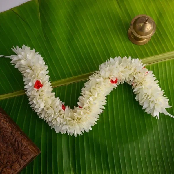 Reusable 16 Inches Pichi Poo Flower String - White With Rose